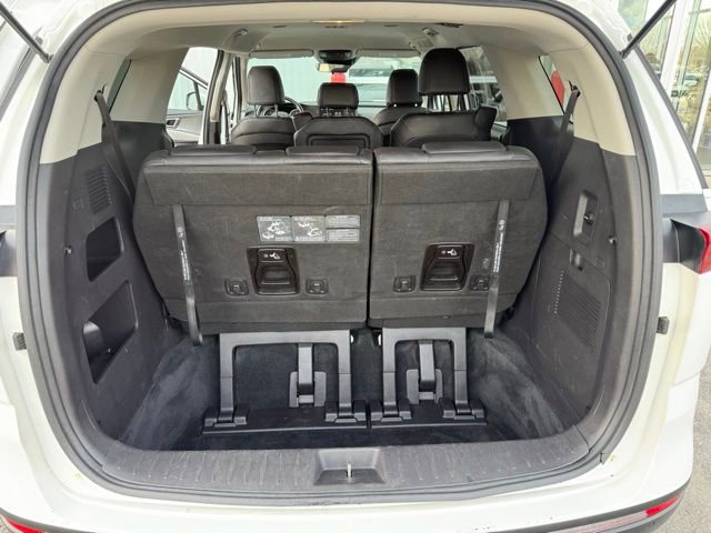Used 2022 Kia Carnival LX image 11
