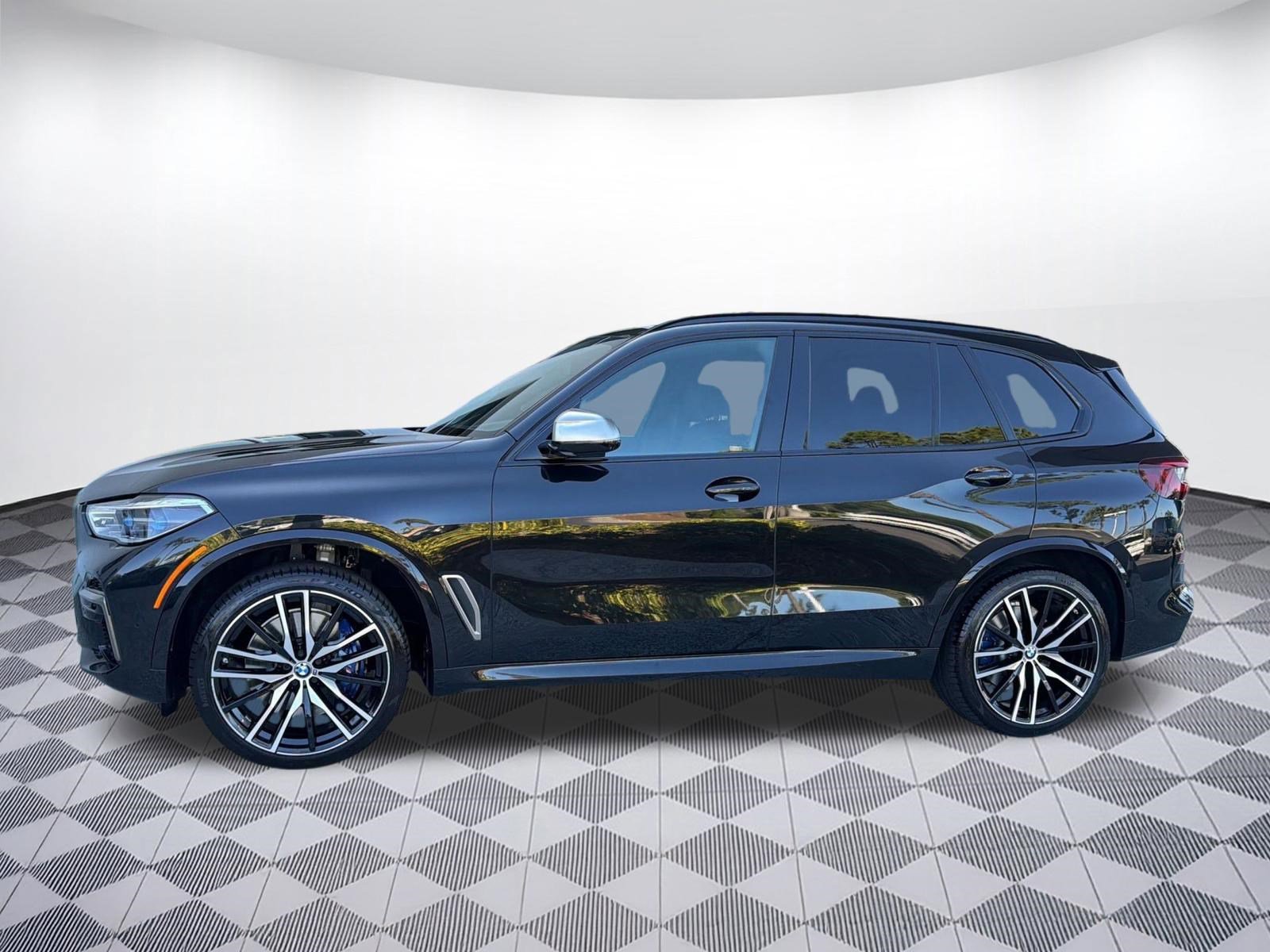 Used 2023 BMW X5 M50i w/ Executive Package AWD/4WD image 2