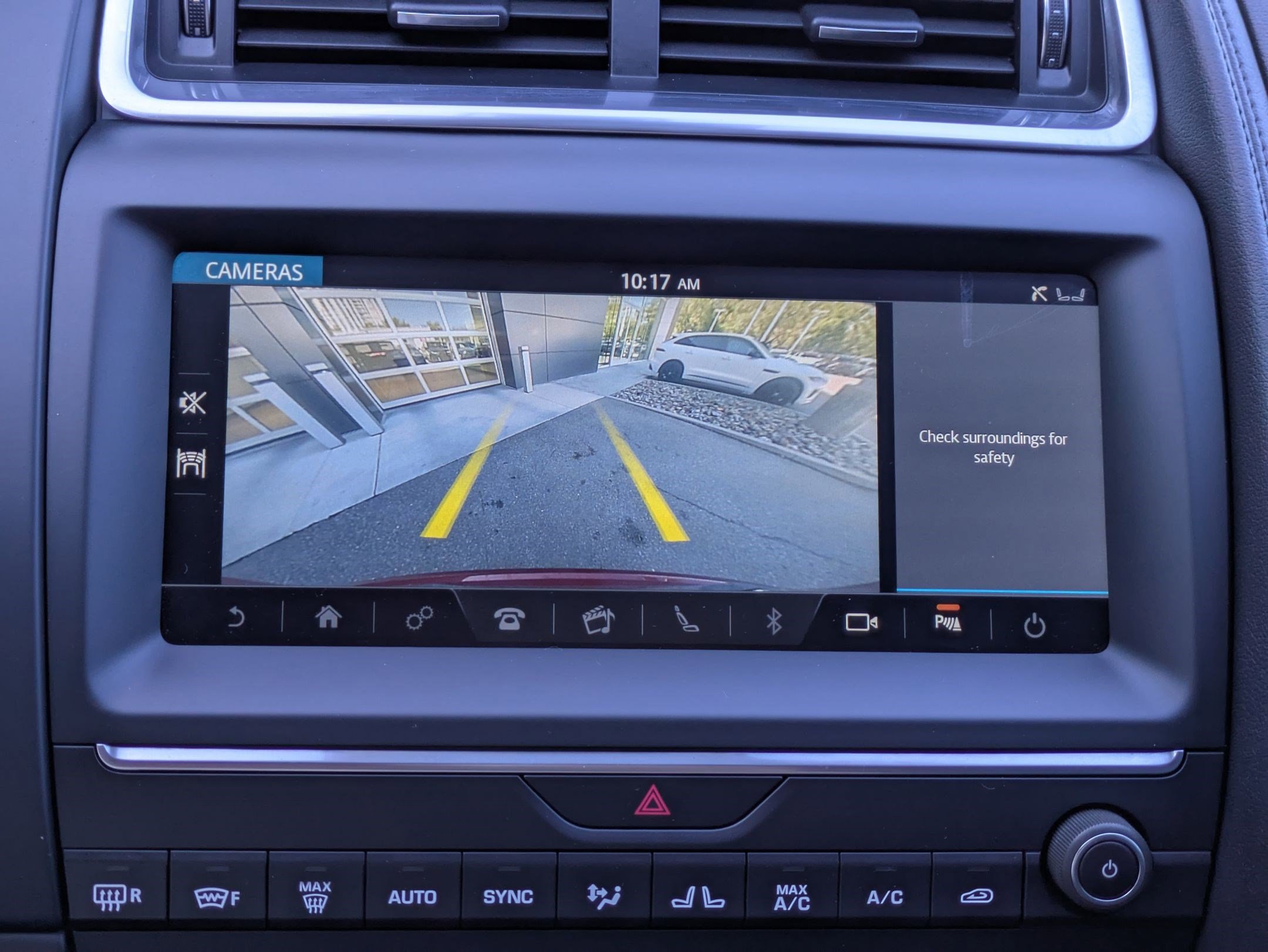 Used 2020 Jaguar E-PACE AWD/4WD image 23