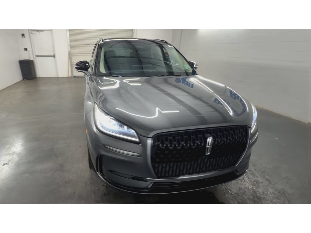 Used 2025 Lincoln Corsair FWD w/ Equipment Group 101A image 3