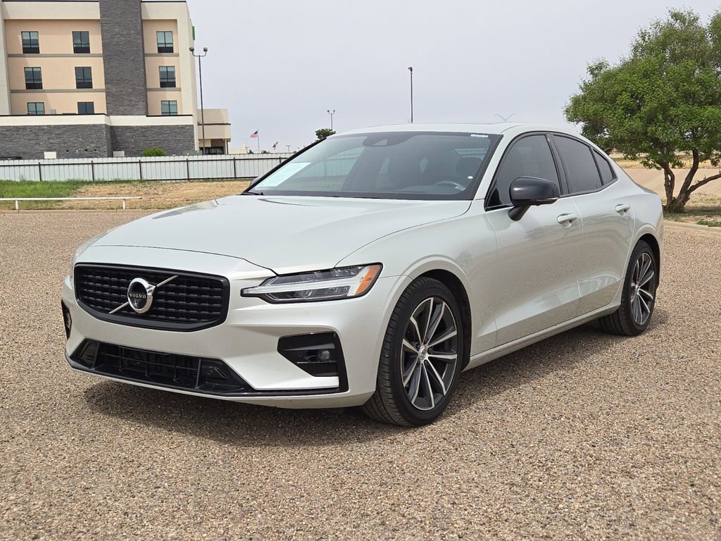 Used 2022 Volvo S60 B5 Inscription FWD image 1