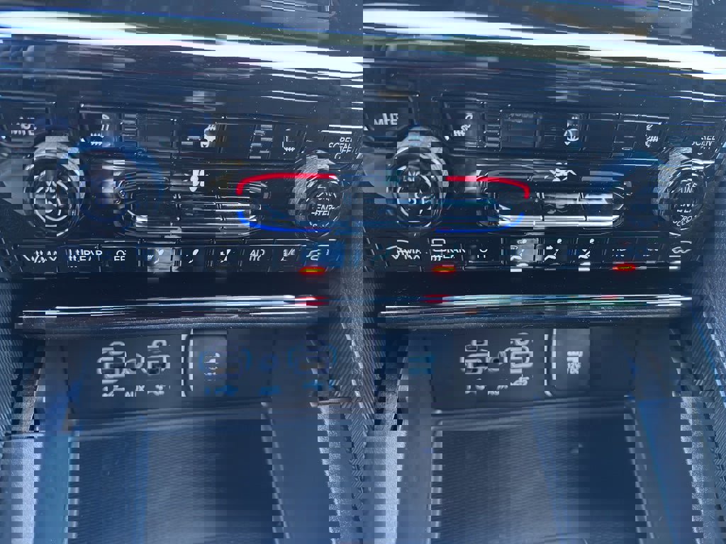 New 2025 Jeep Grand Cherokee Laredo X w/ Luxury Tech Group I image 18