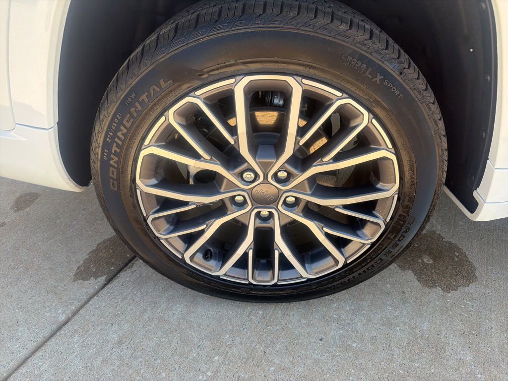 Used 2024 Jeep Grand Cherokee L Summit AWD/4WD image 34