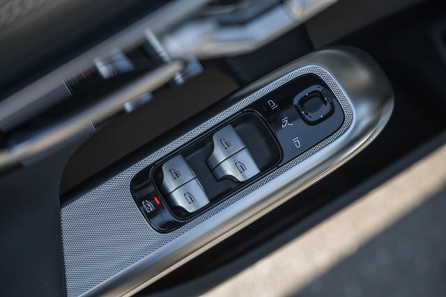 New 2026 Mercedes-Benz E 53 AMG e 4MATIC Sedan image 40