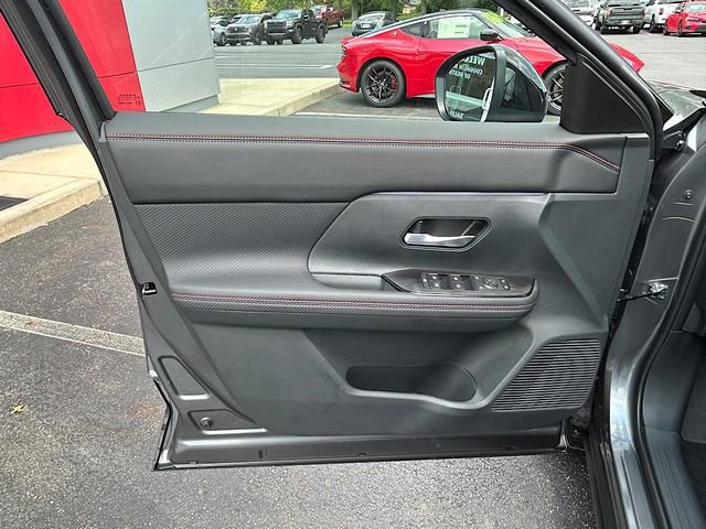 New 2025 Nissan Kicks SR w/ SR Premium Package image 15