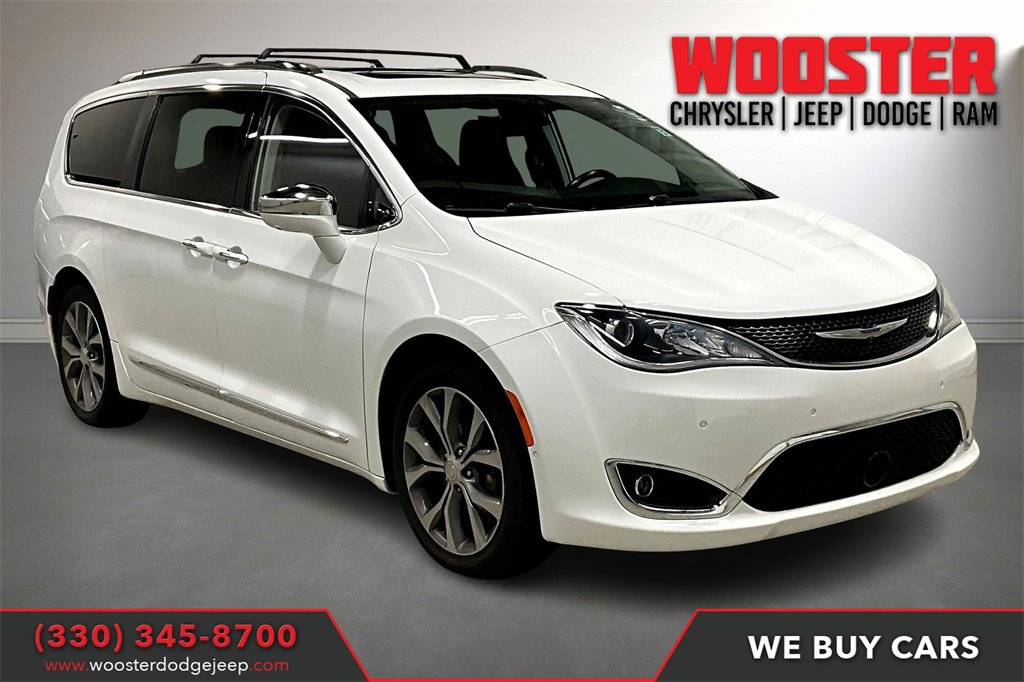 Used 2020 Chrysler Pacifica Limited w/ Tire & Wheel Group