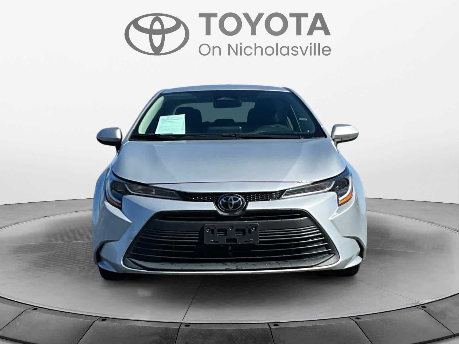 Used 2024 Toyota Corolla LE FWD image 8