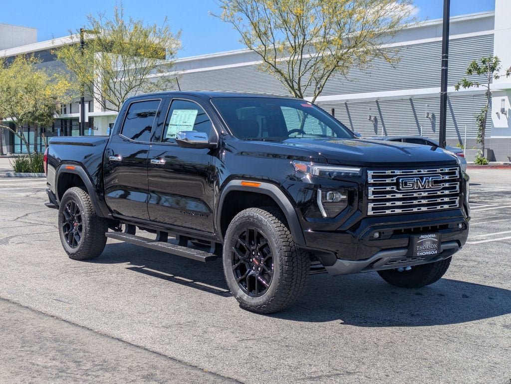 New 2026 GMC Canyon Denali w/ LPO, Denali Black Edition AWD/4WD image 8