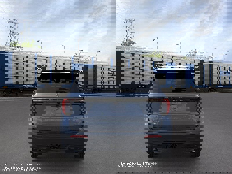 New 2026 Ford Explorer Active image 5