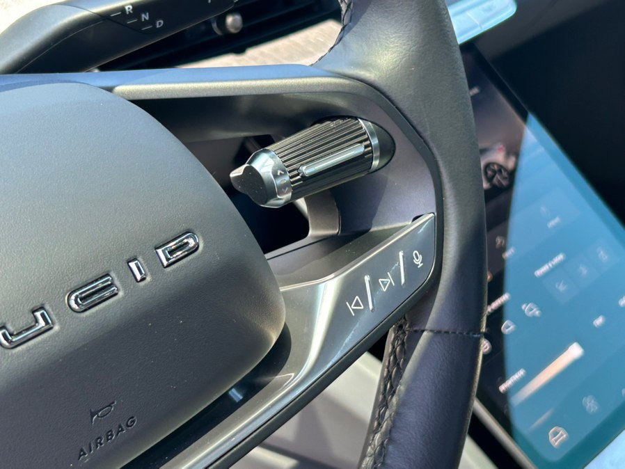 Used 2024 Lucid Air Touring AWD/4WD image 18