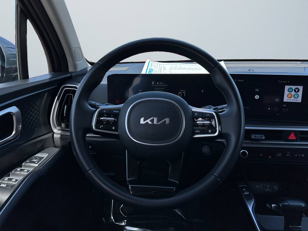 Used 2024 Kia Sorento S FWD image 12