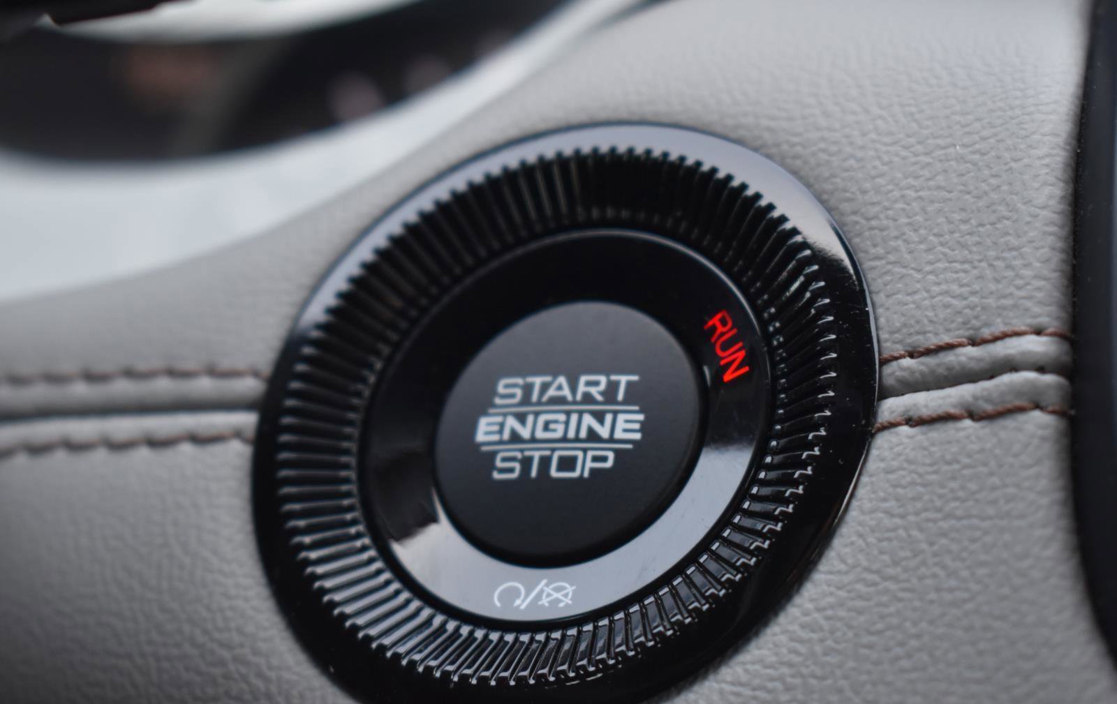 Used 2025 Jeep Compass Limited image 9