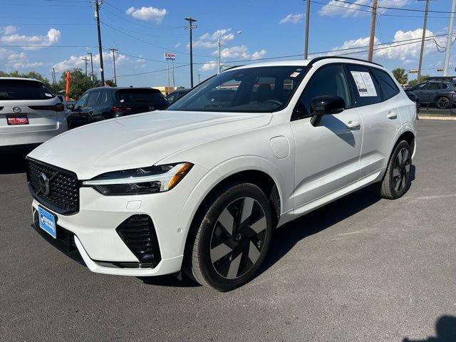 Used 2025 Volvo XC60 T8 Plus w/ Protection Package Premier AWD/4WD image 3