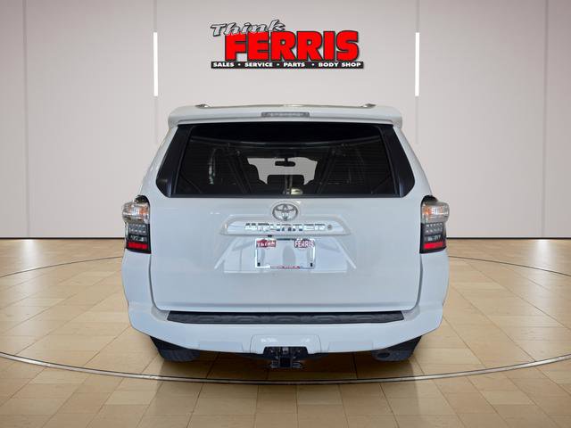 Used 2015 Toyota 4Runner SR5 AWD/4WD image 6