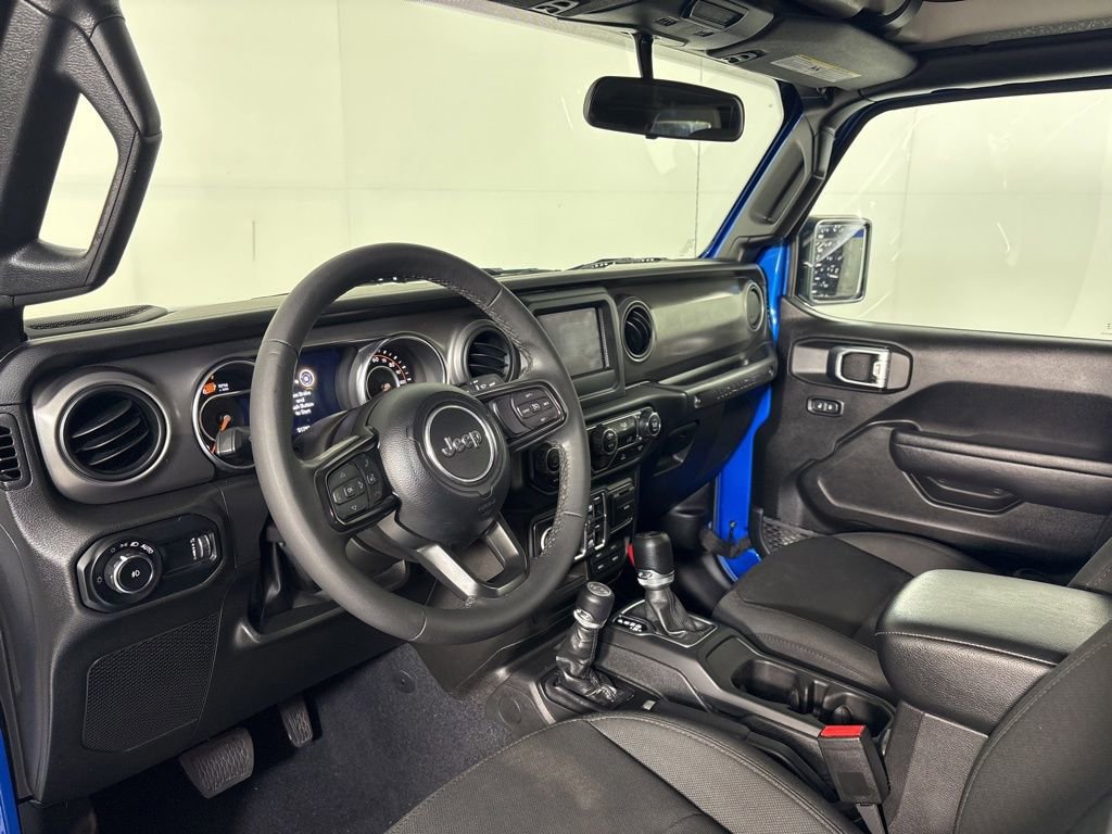 Used 2023 Jeep Wrangler Unlimited Sport image 16