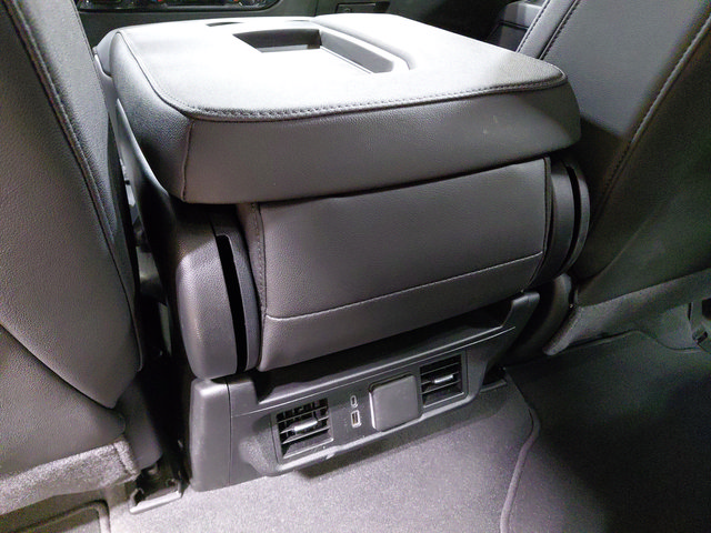 Used 2026 GMC Sierra 1500 SLT AWD/4WD image 25