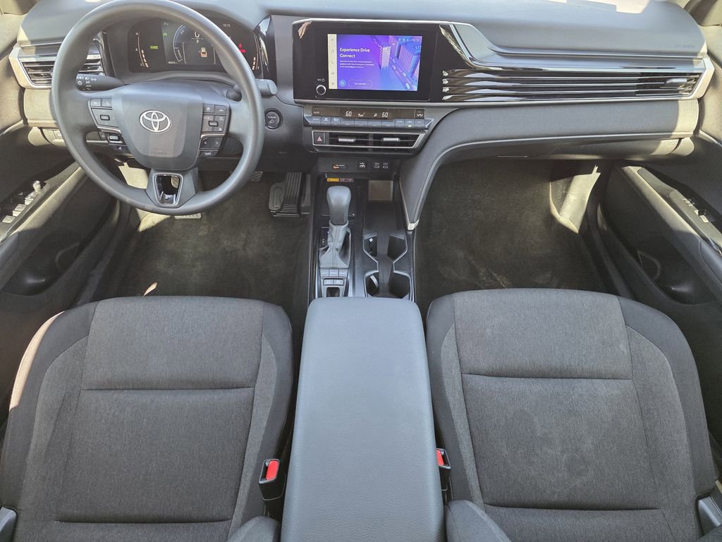 Used 2025 Toyota Camry LE image 17