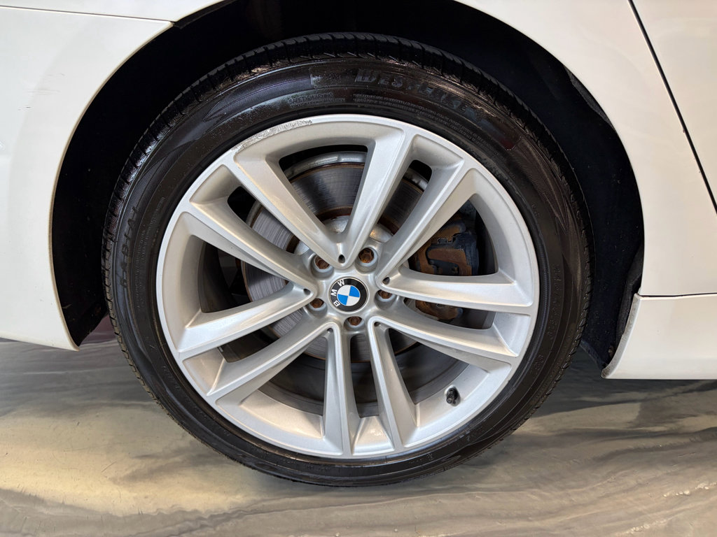 Used 2017 BMW 750i xDrive AWD/4WD image 27