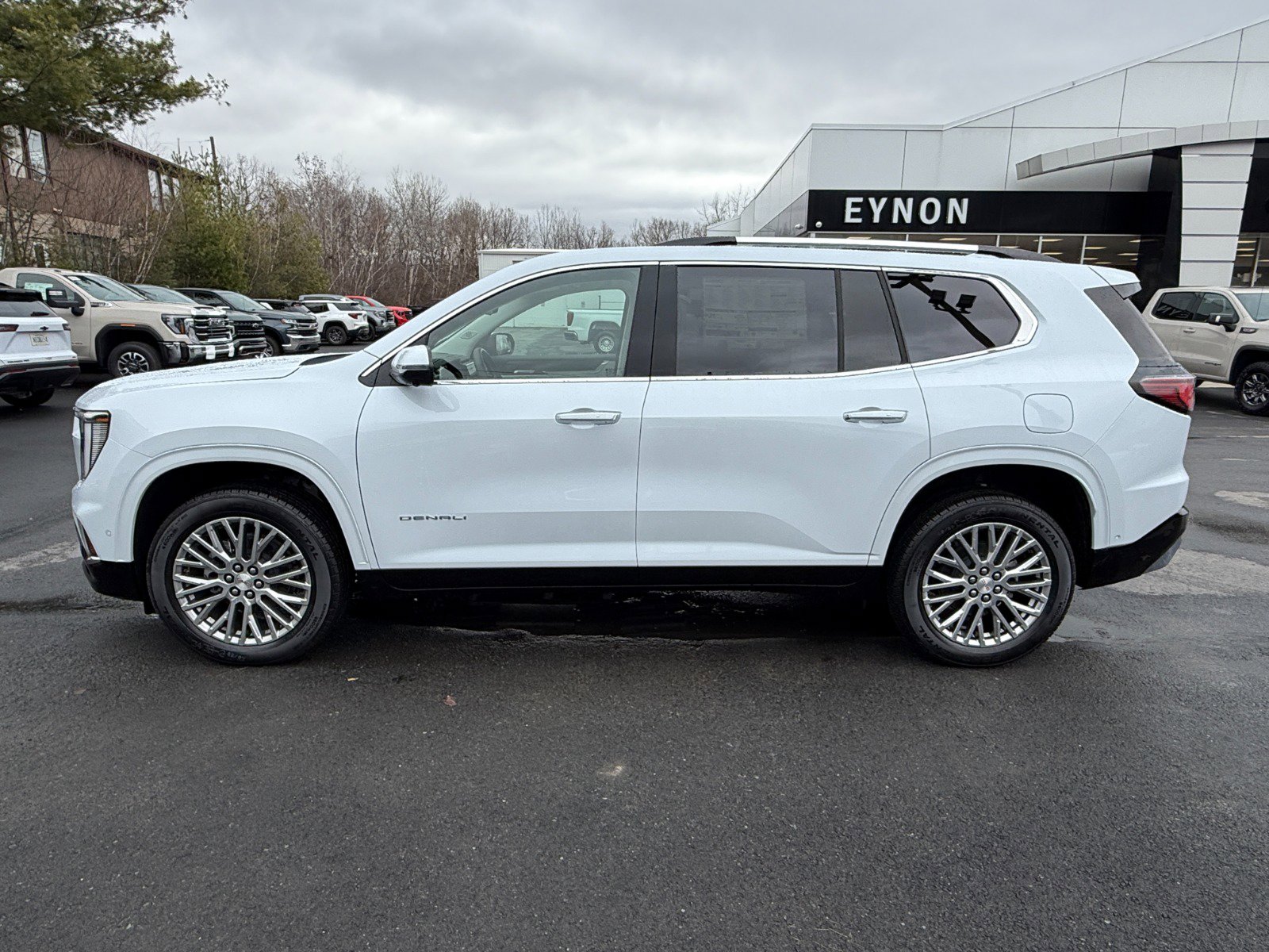 New 2026 GMC Acadia Denali w/ Super Cruise Package image 2