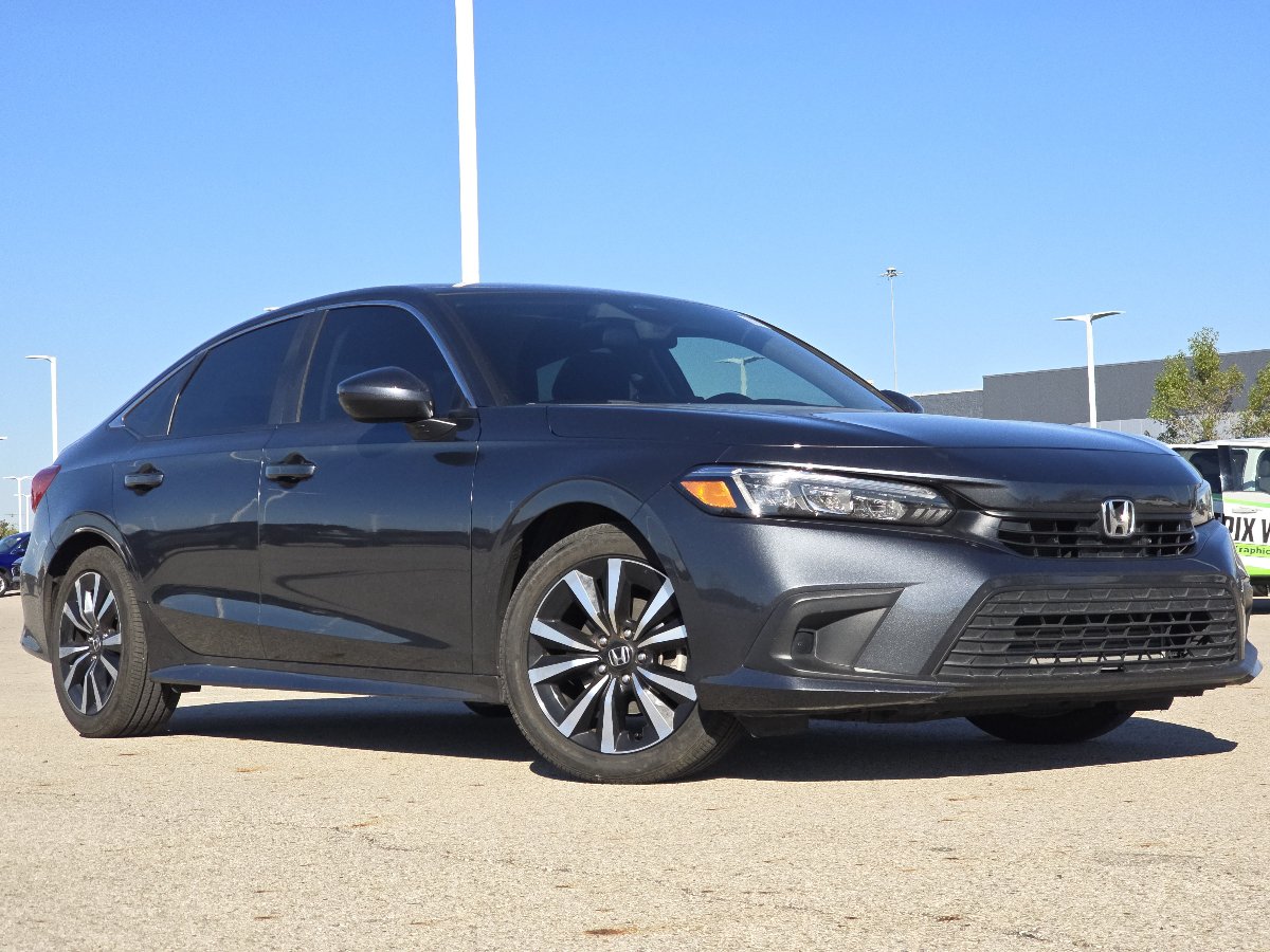 Used 2022 Honda Civic EX image 2