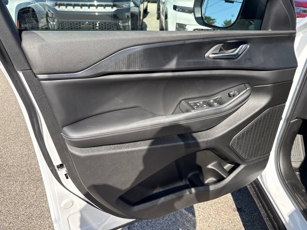 New 2027 Jeep Grand Cherokee Laredo X AWD/4WD image 18