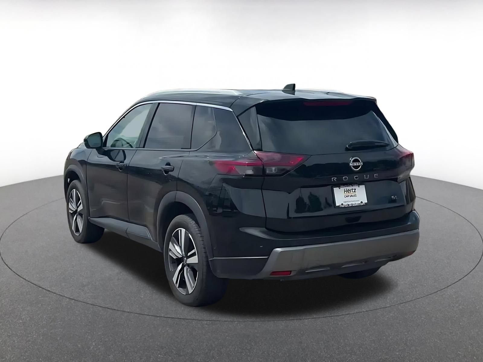 Used 2026 Nissan Rogue SL FWD image 10