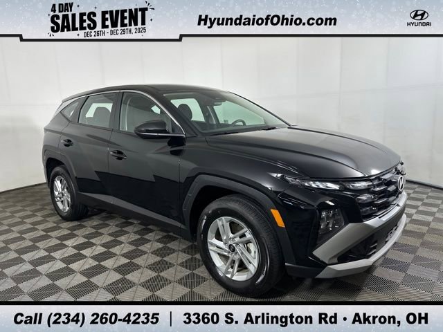 Certified 2025 Hyundai Tucson SE image 1