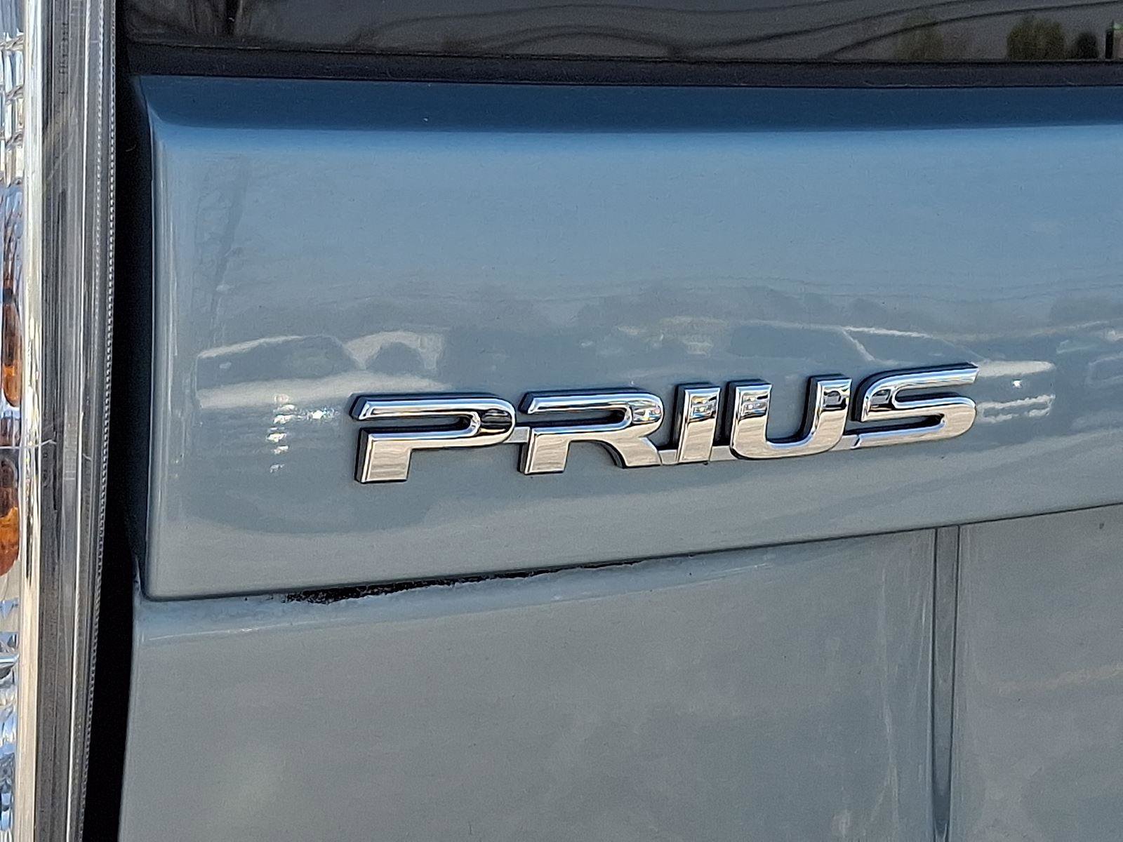 Used 2014 Toyota Prius Two FWD image 28