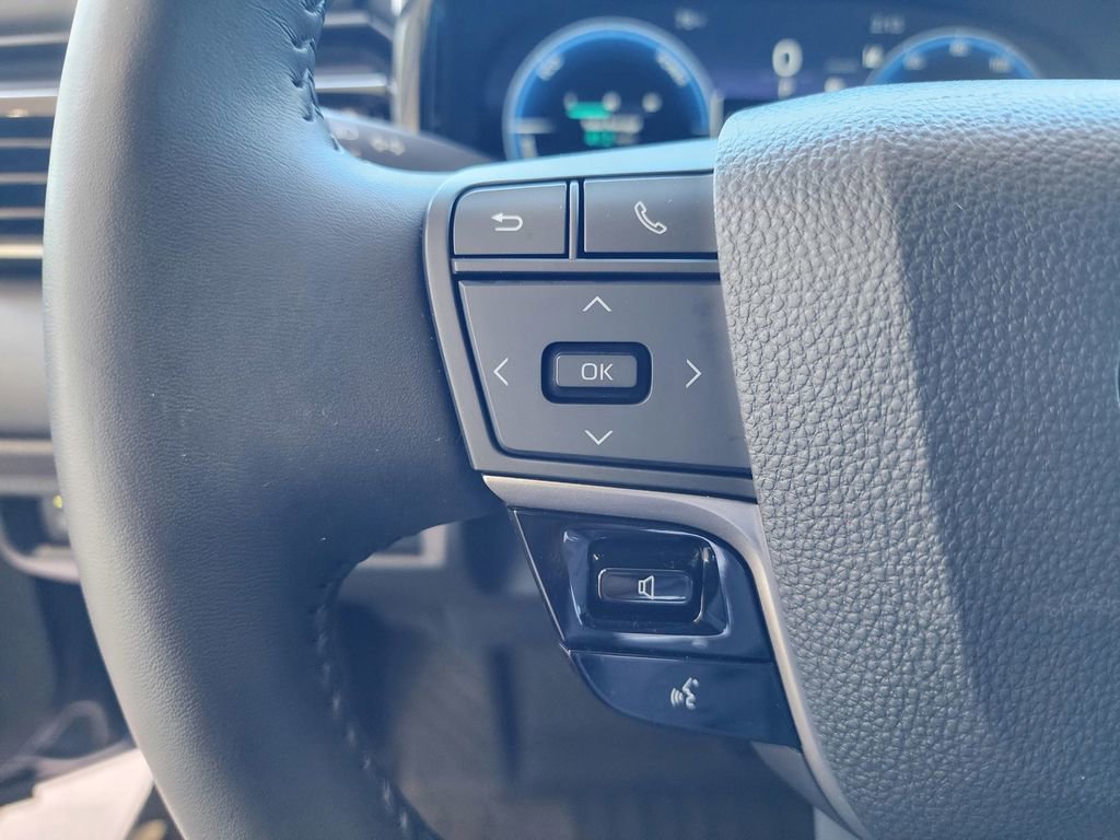 Used 2025 Toyota Camry XSE image 42