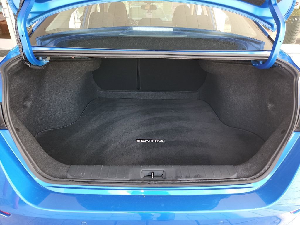 Used 2025 Nissan Sentra SV FWD image 13