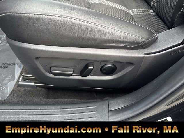 Used 2025 MAZDA CX-50 AWD 2.5 S w/ Preferred Package image 19