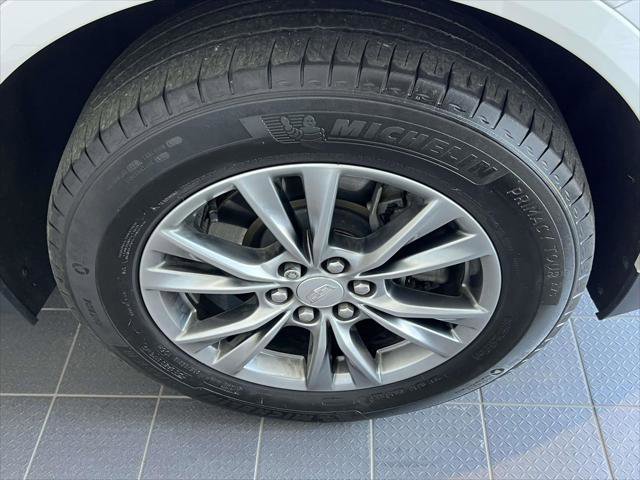 Used 2023 Cadillac XT5 Premium Luxury AWD/4WD image 8