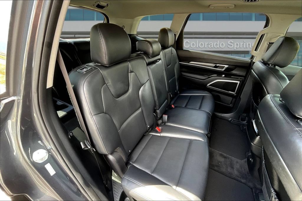 Used 2020 Kia Telluride S w/ S 8 Passenger Seating Package FWD image 25