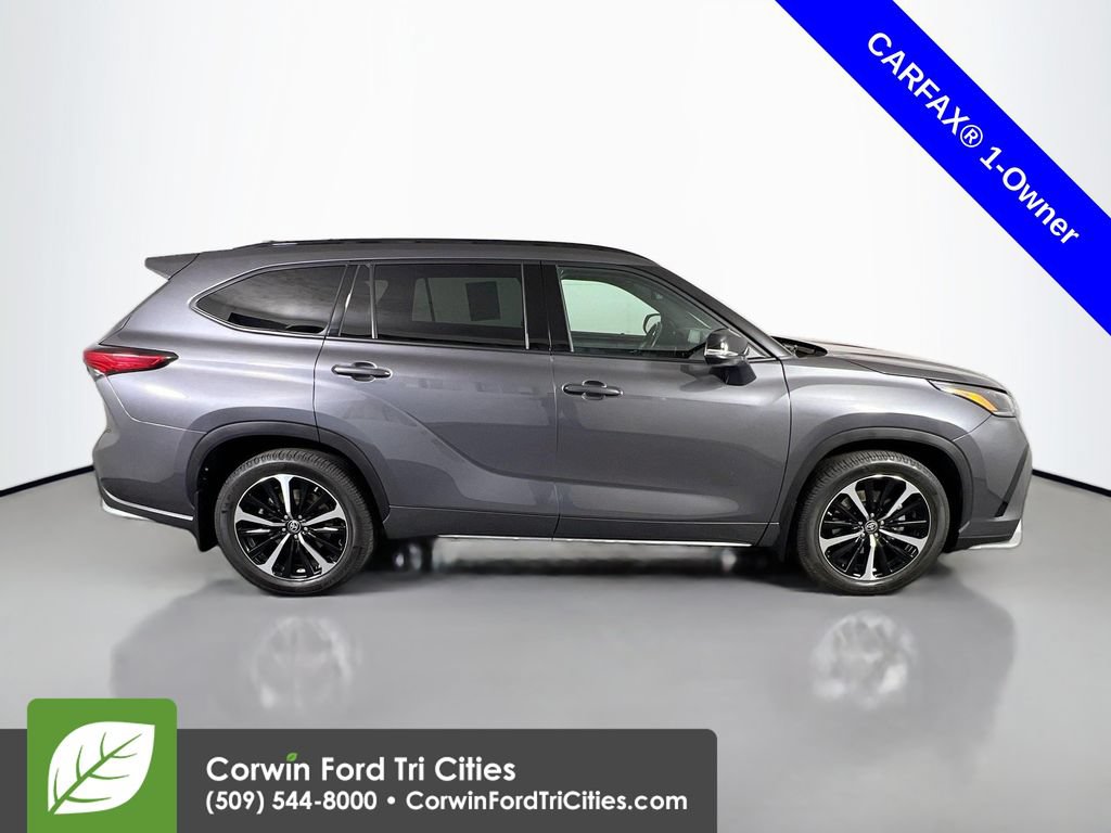 Used 2021 Toyota Highlander XSE AWD/4WD image 18