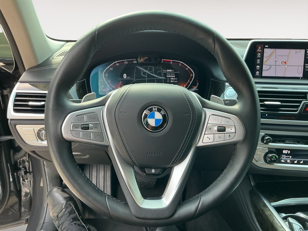 Used 2022 BMW 750i xDrive w/ Luxury Rear Seating Package AWD/4WD image 13