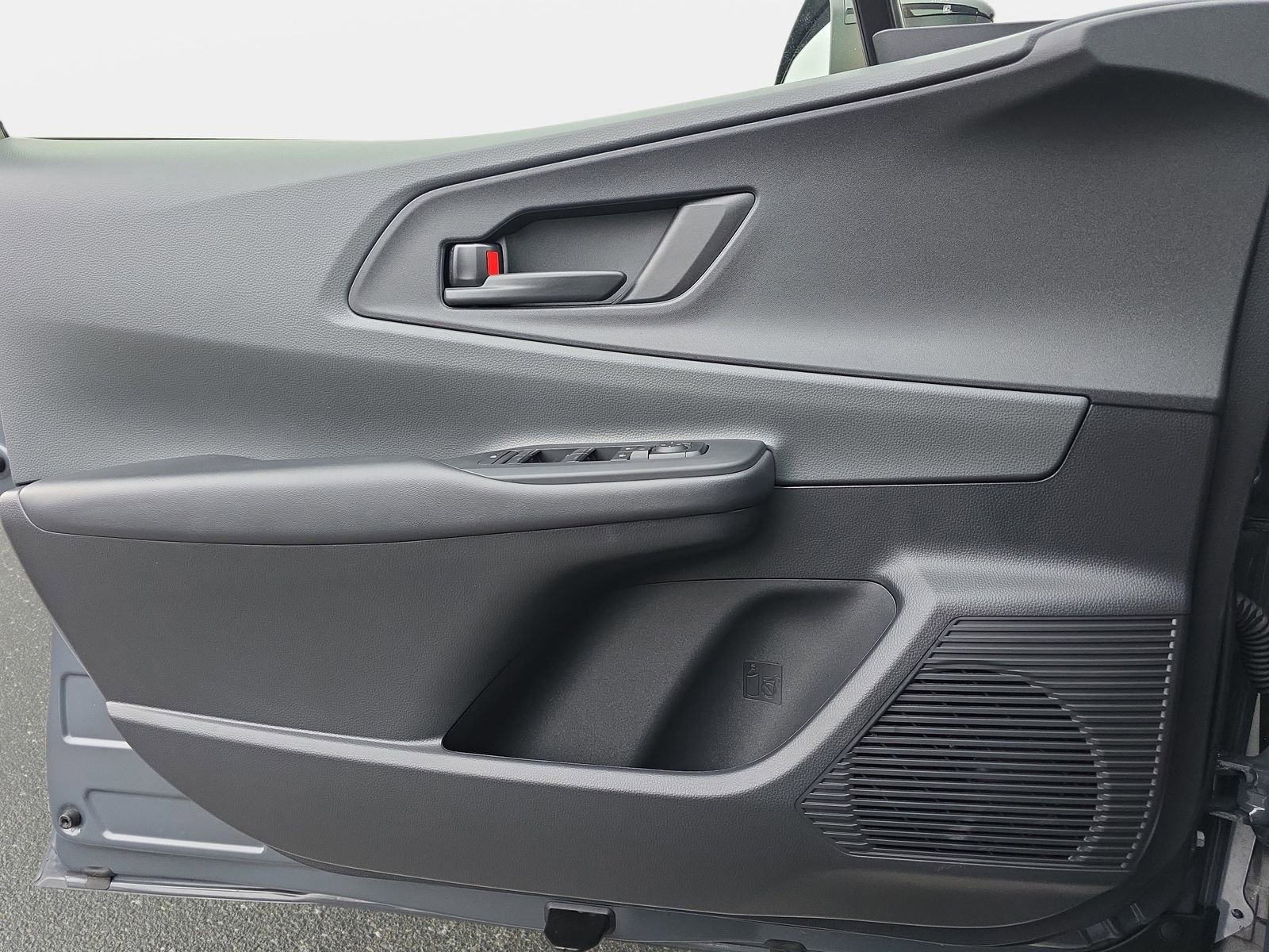 Used 2025 Toyota Prius LE image 26