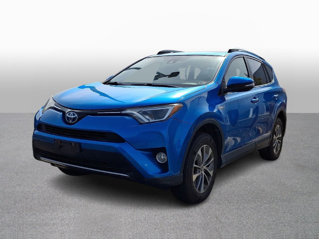 Used 2017 Toyota RAV4 XLE w/ All Weather Liner Package