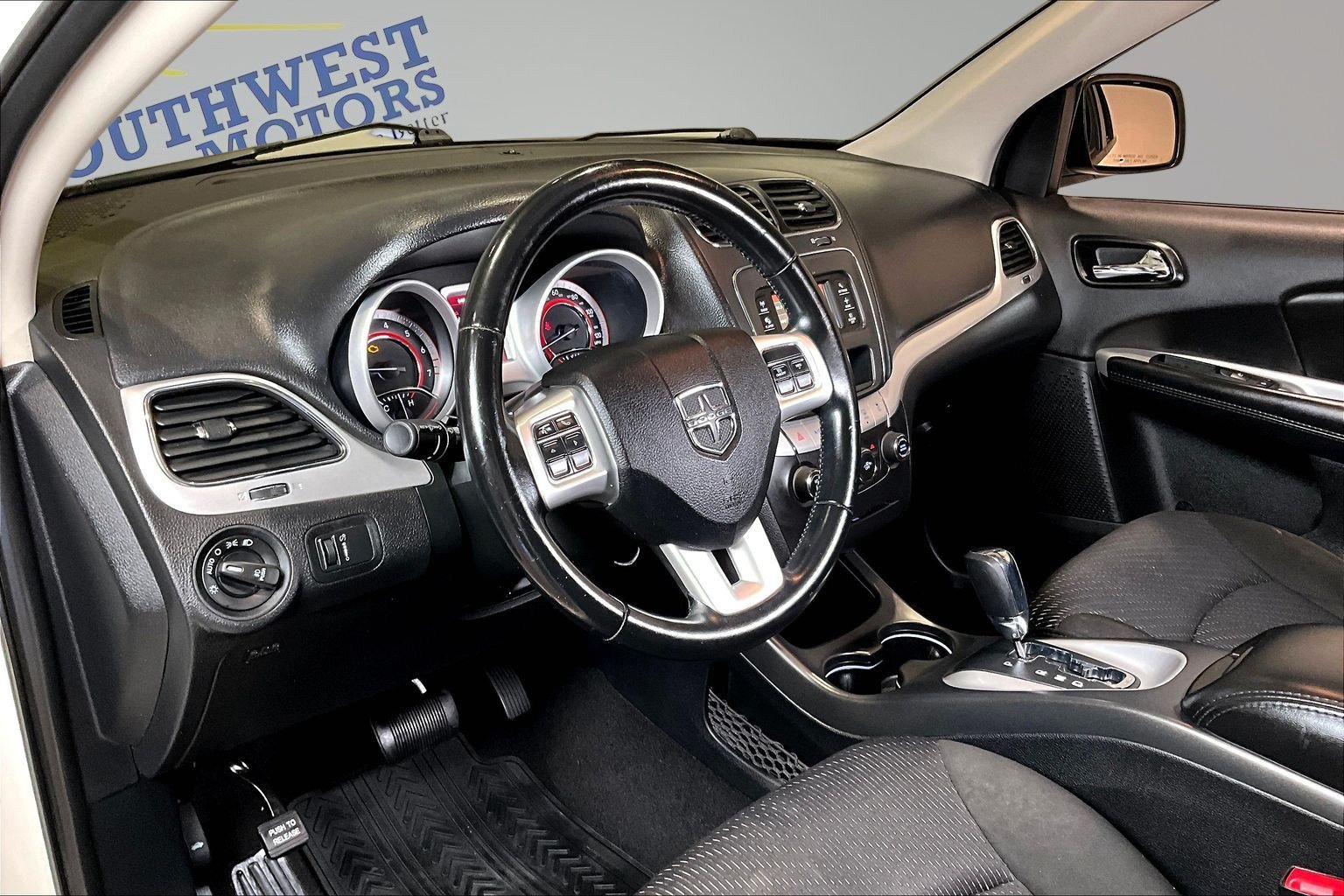 Used 2019 Dodge Journey SE w/ Connectivity Group FWD image 16