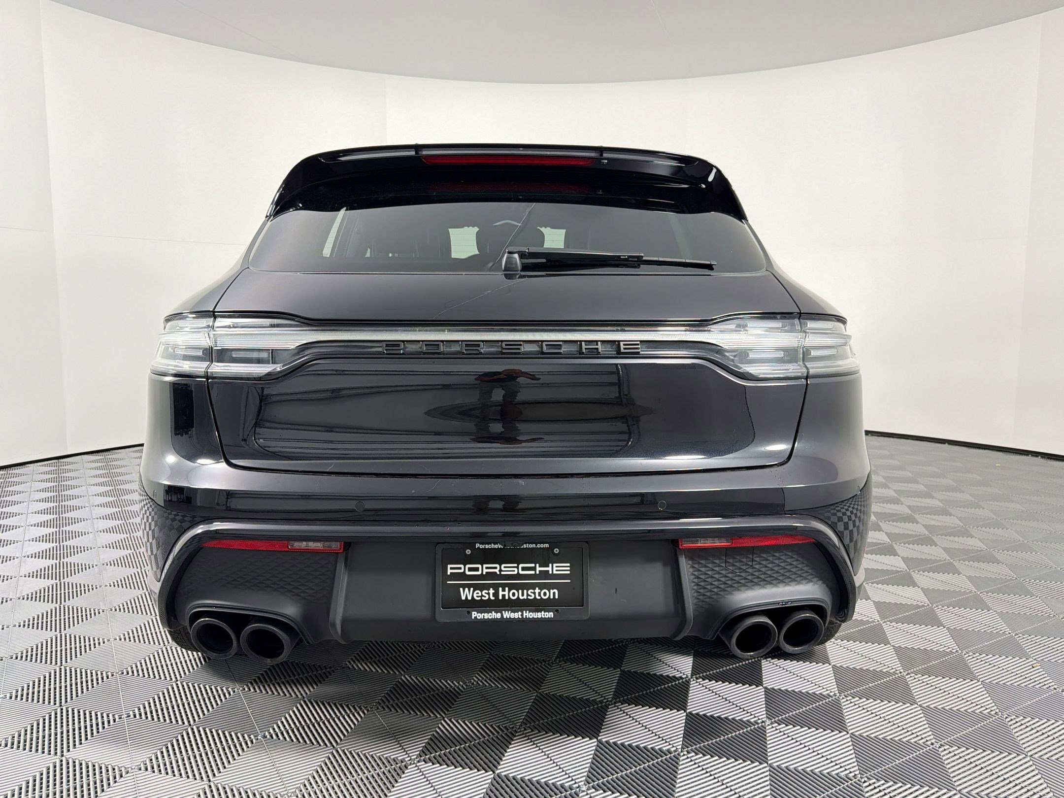 Certified 2023 Porsche Macan GTS AWD/4WD image 8