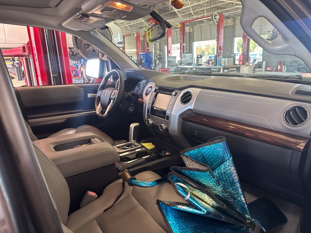 Used 2014 Toyota Tundra Limited w/ Limited Premium Package RWD image 5