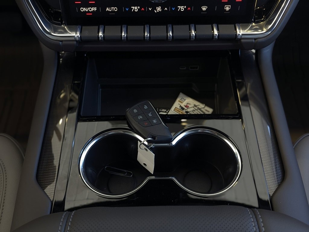 New 2026 GMC Yukon XL Elevation image 27