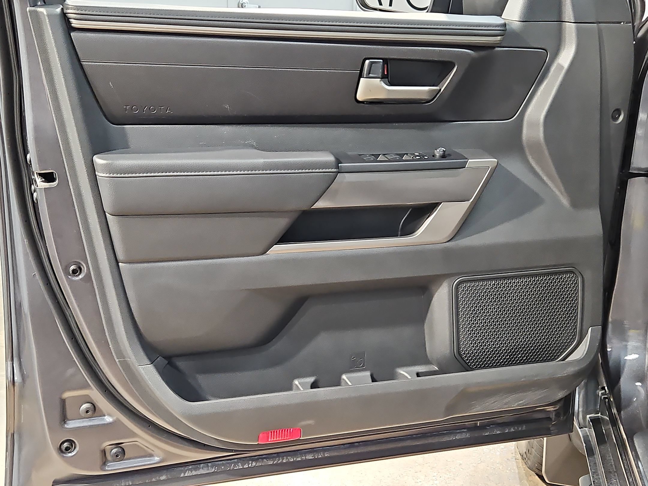 Used 2024 Toyota Tundra SR5 w/ SR5 Premium Package AWD/4WD image 20