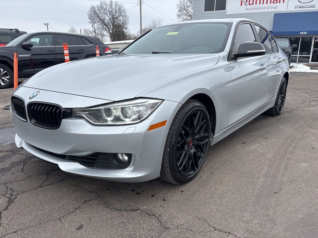 Used 2013 BMW 335i xDrive Sedan image 3