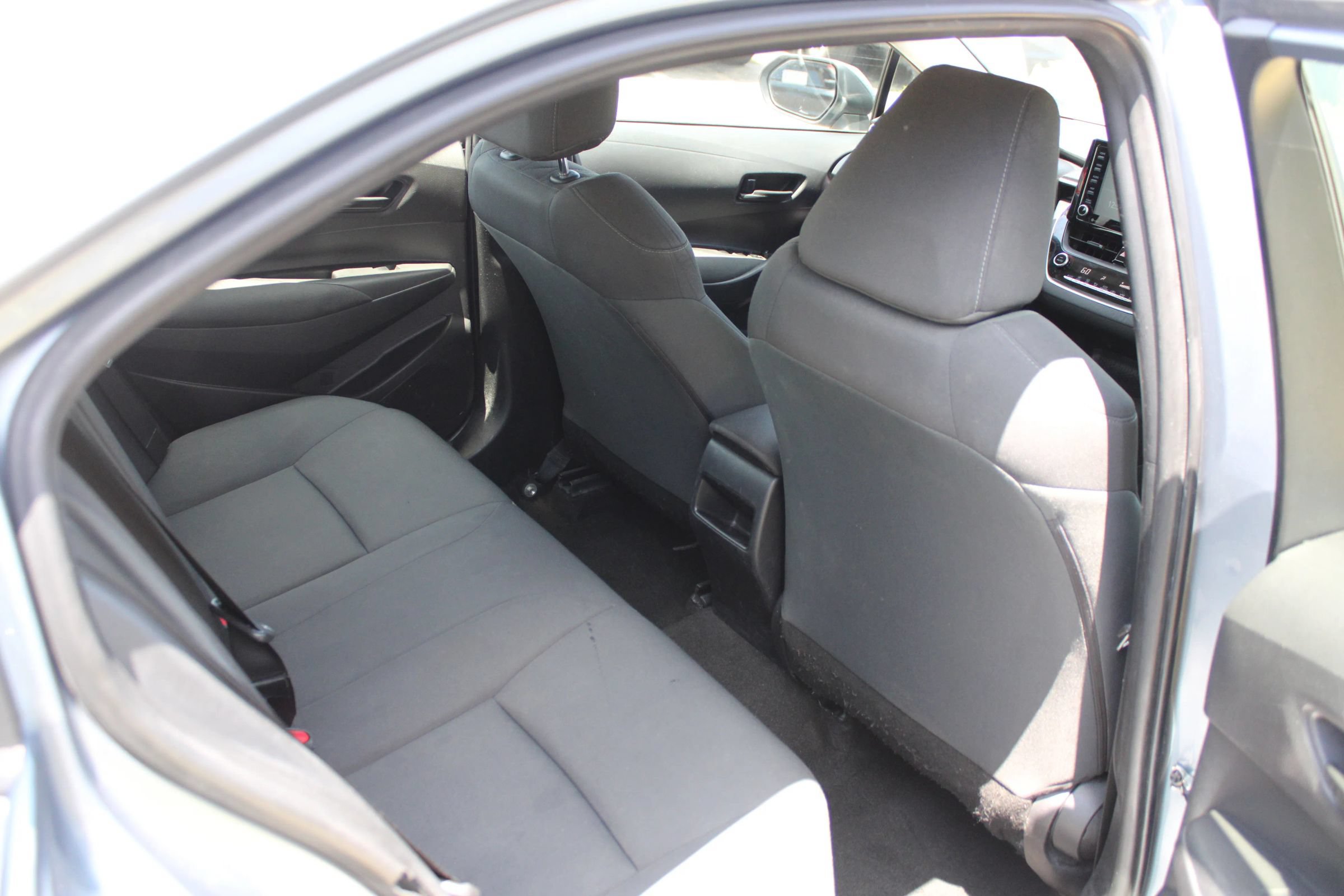 Used 2022 Toyota Corolla LE FWD image 19