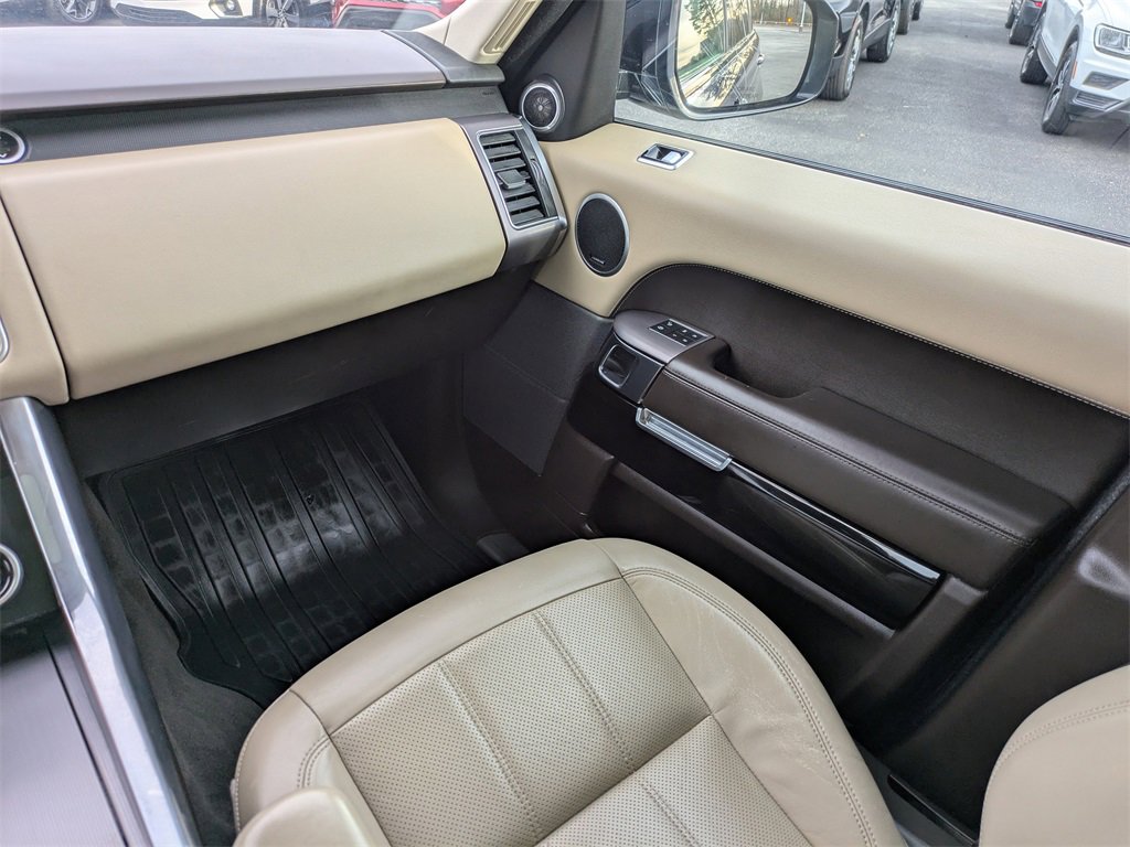 Used 2020 Land Rover Range Rover Sport HSE image 15