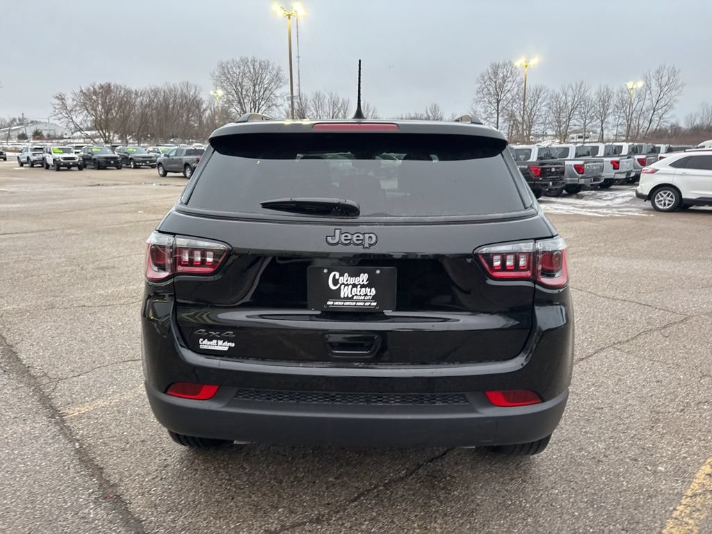 New 2026 Jeep Compass Latitude AWD/4WD image 3