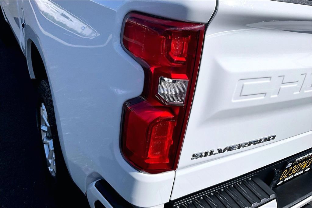 Used 2023 Chevrolet Silverado 1500 RST w/ Z71 Off-Road Package AWD/4WD image 28