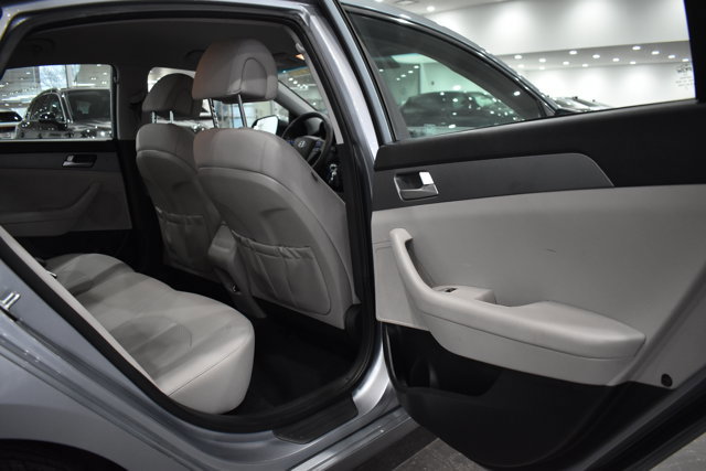 Used 2017 Hyundai Sonata SE image 25
