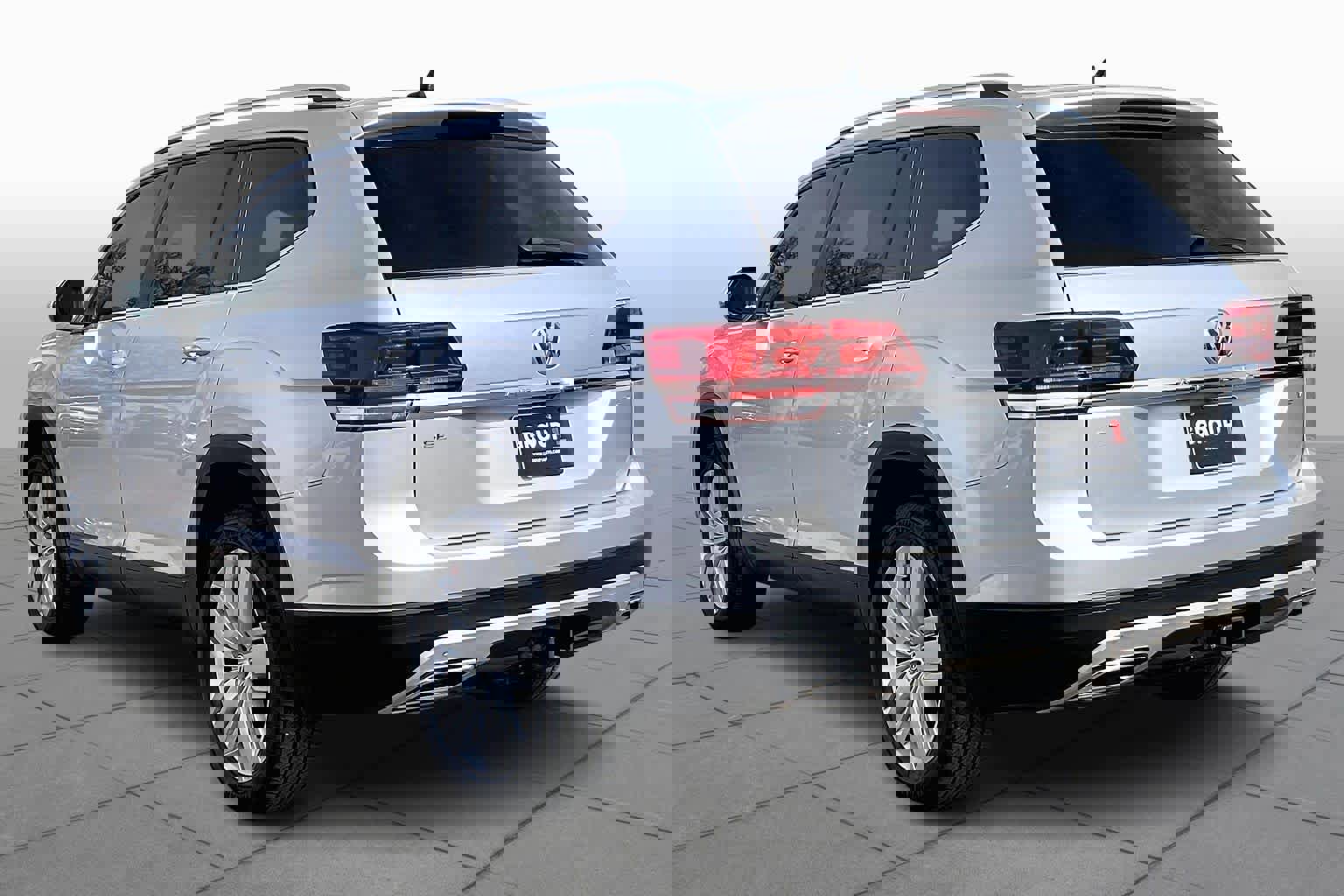 Used 2019 Volkswagen Atlas SE w/ Towing Package image 12