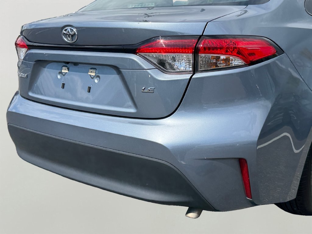 Used 2025 Toyota Corolla LE FWD image 10